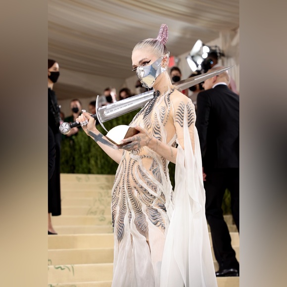 Meet your Posher, Elizabeth - Picture 15 of 15